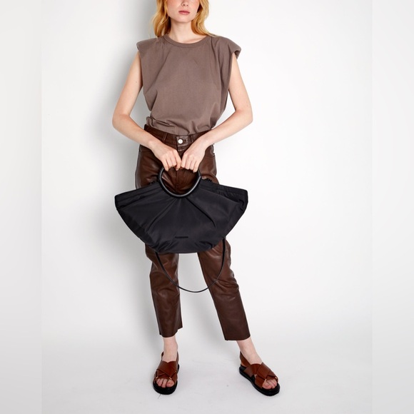 NWT- Transience Gather Around Bag - Black - Picture 4 of 10